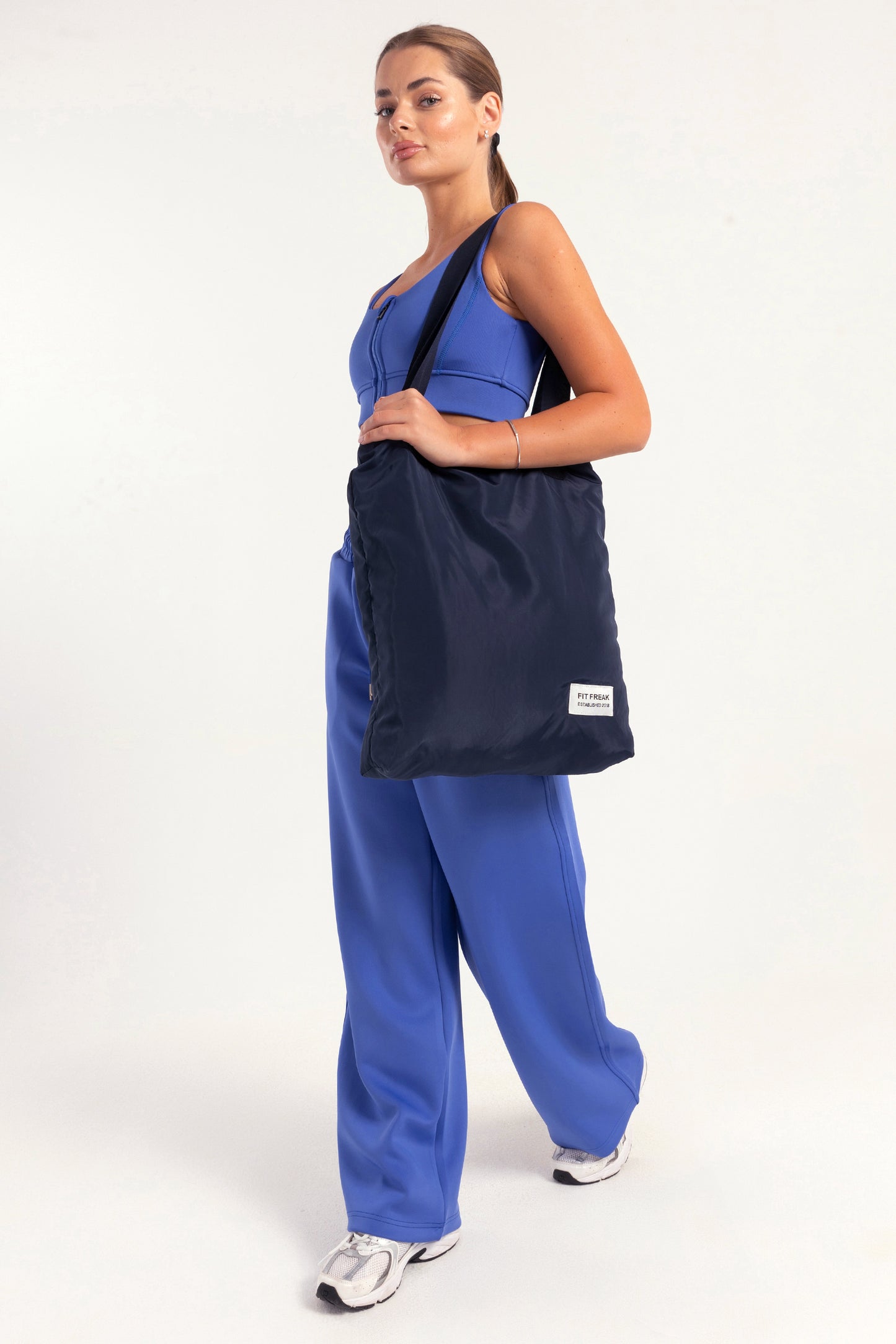 Fit Freak Everyday Tote Bag In Dark Blue - bag