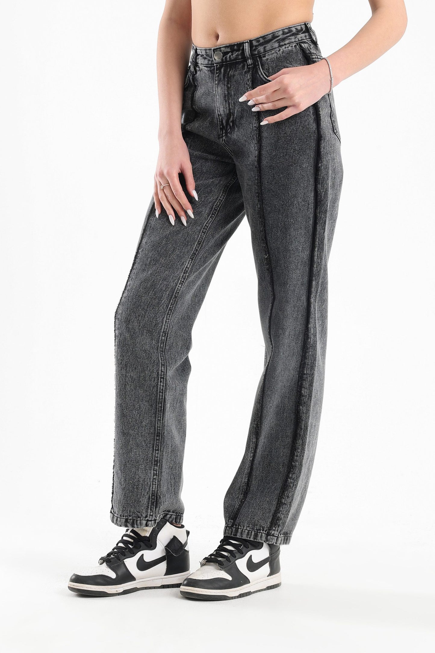 Distressed Lines Straight Leg Jeans In Black