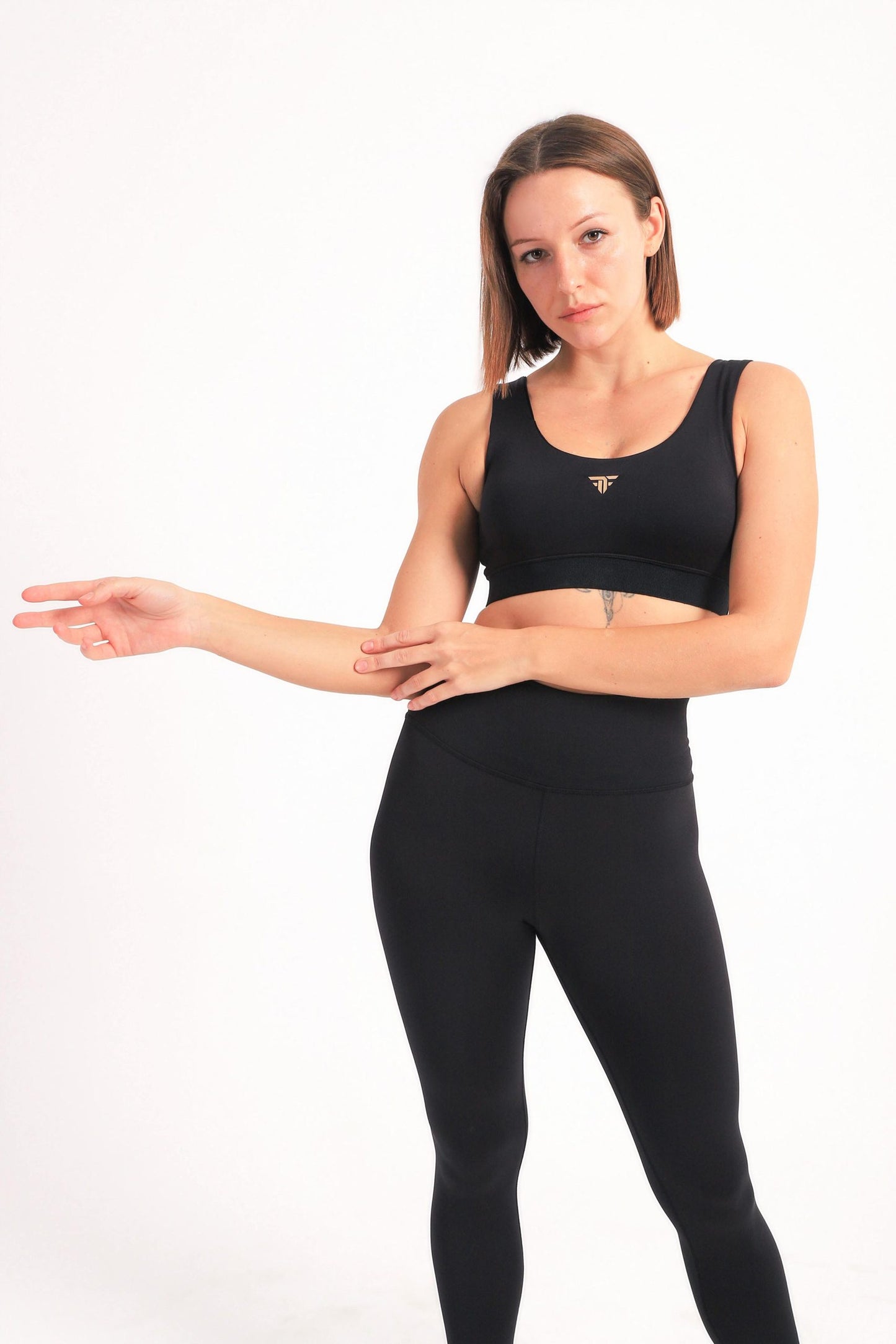 Black waistband basic sports bra