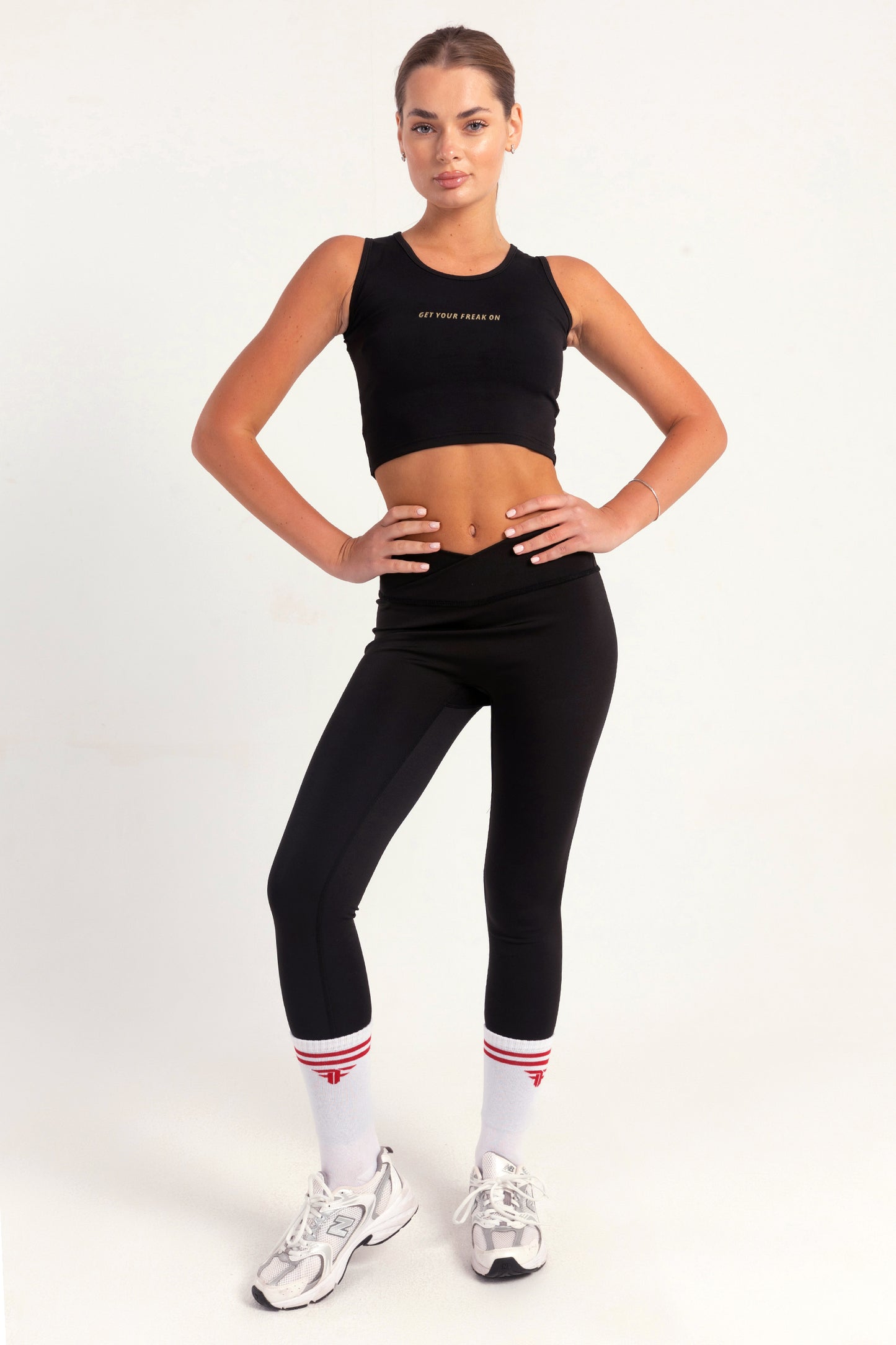 Hybrid Black Edge Crop Top