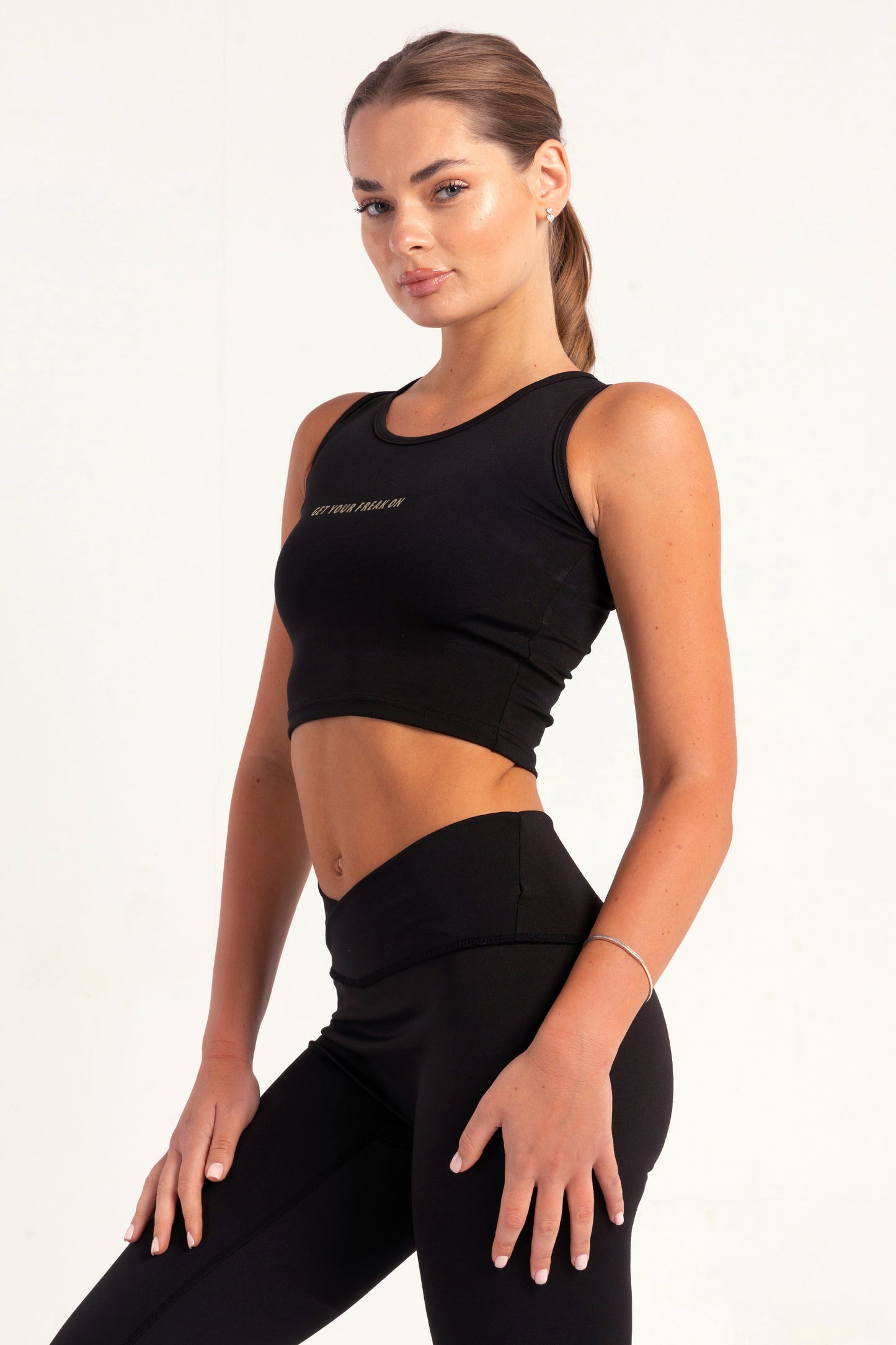 Hybrid Black Edge Crop Top