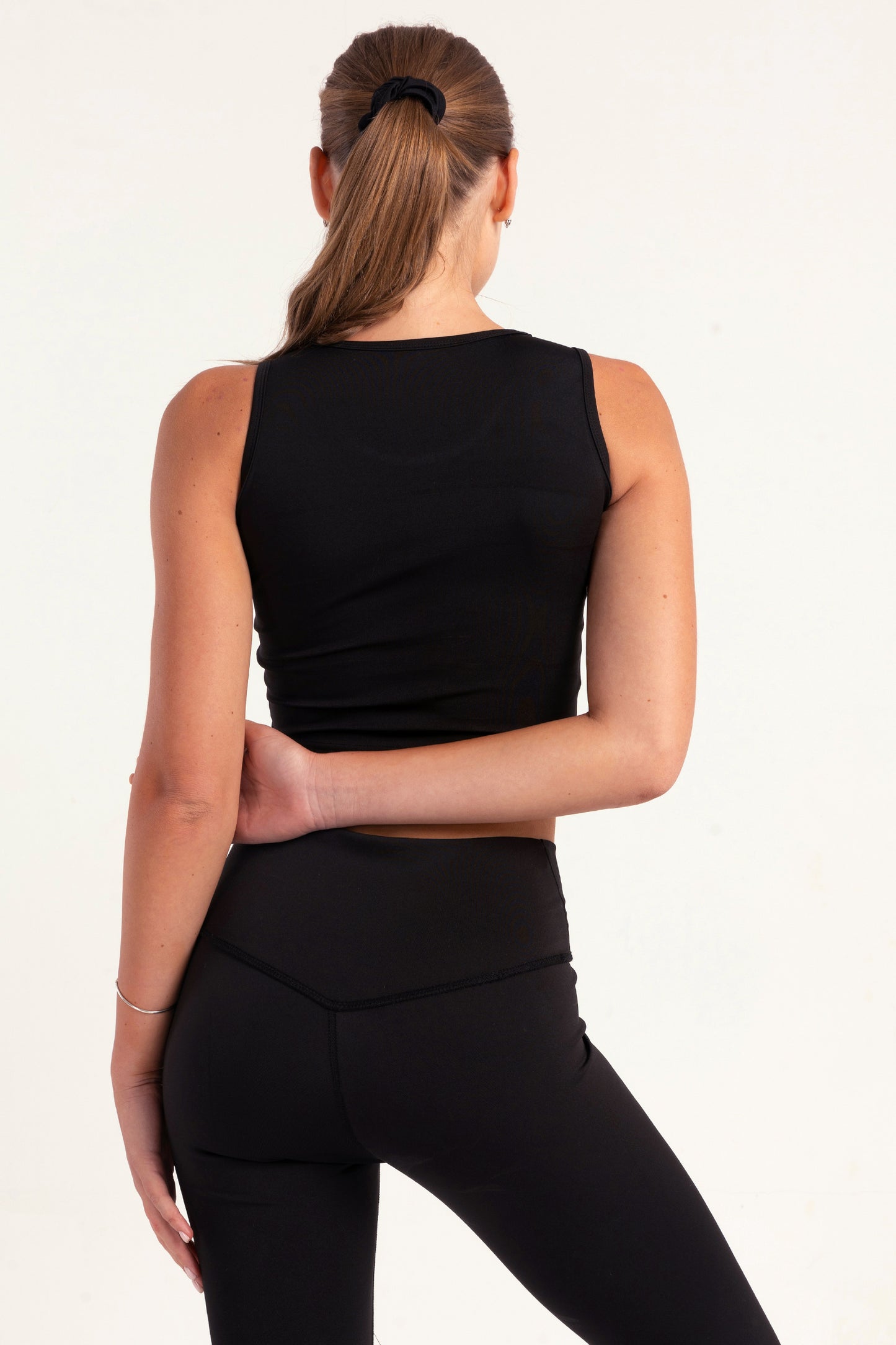 Hybrid Black Edge Crop Top