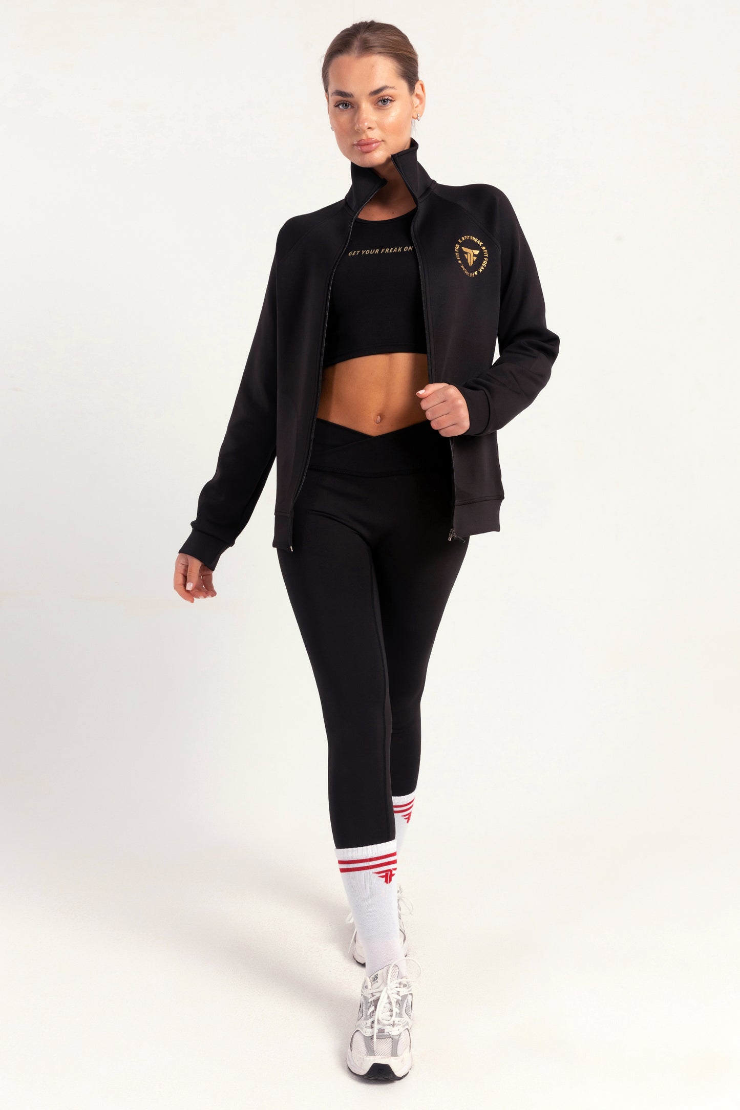 Hybrid Black Edge Crop Top