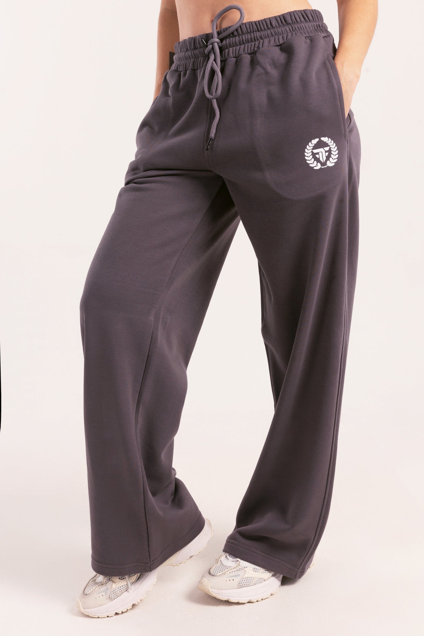 Grey Elite Crest sweatpants